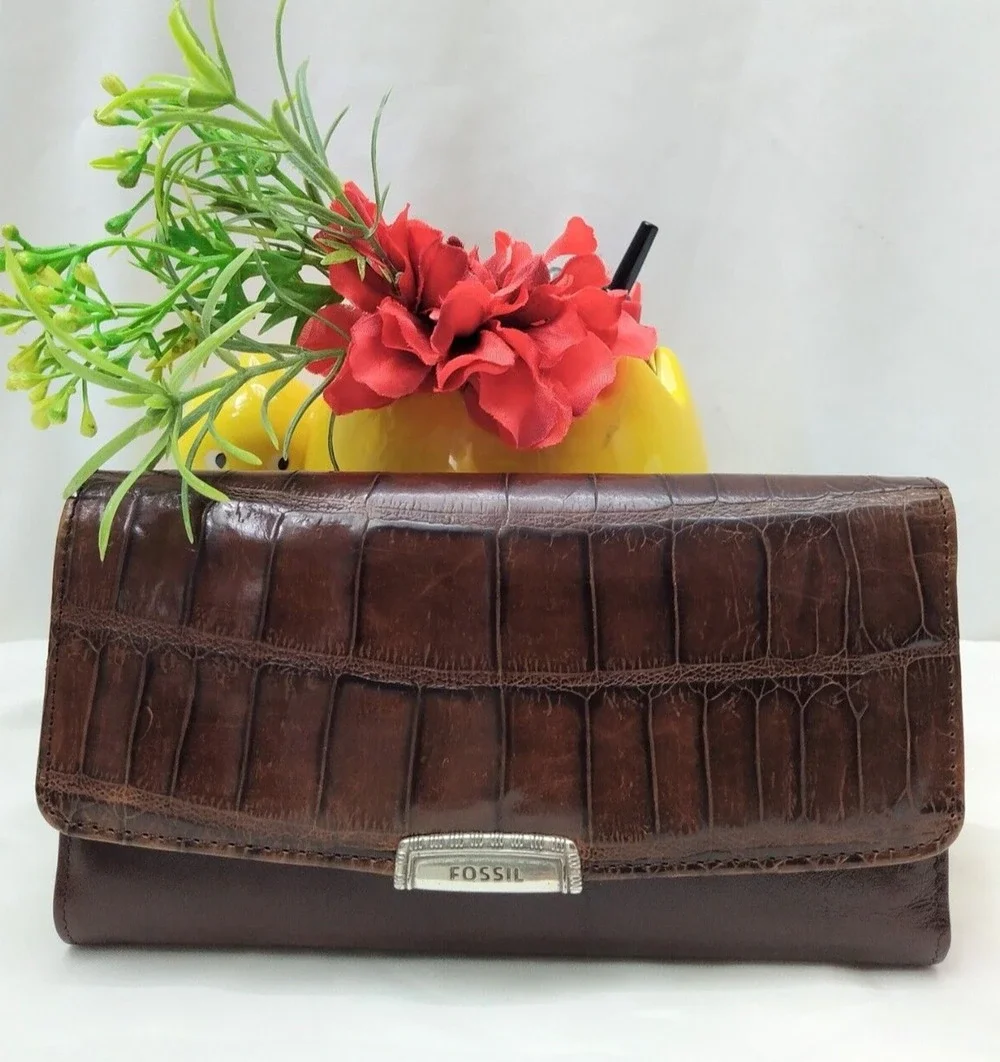 Fossil Brown Leather Crocodile Embossed Credit Card Checkbook Trifold Wallet